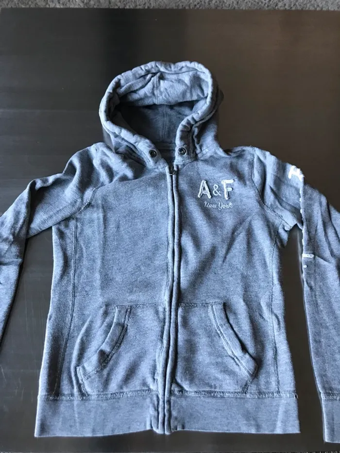 sweat gris abercrombie