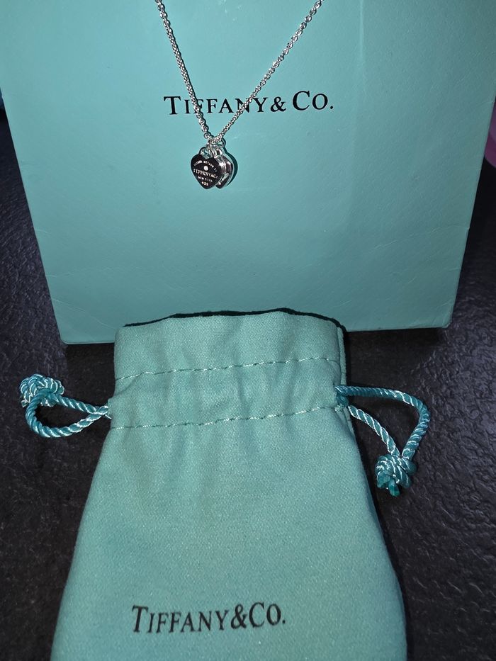 Collier tiffani and xo