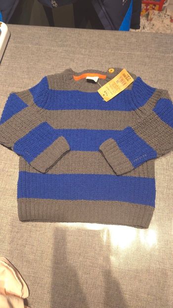(Neuf non porté) 🏷🥰😍 superbe pull chaud et doux 36mois  garçon 😍🥰