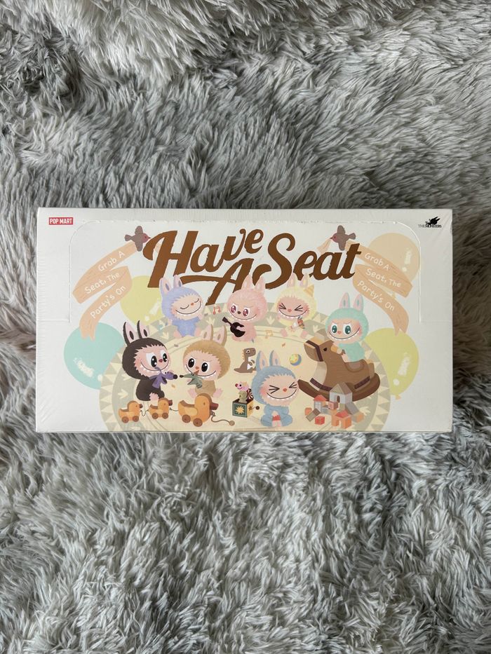 🧸 Pop Mart Labubu – The Monsters Have a Seat (Coffret 6 Boîtes Surprise)
