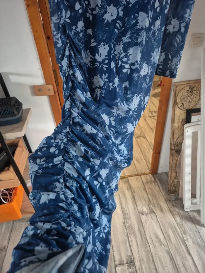 Robe fleurie moulante froncé tL - photo numéro 4