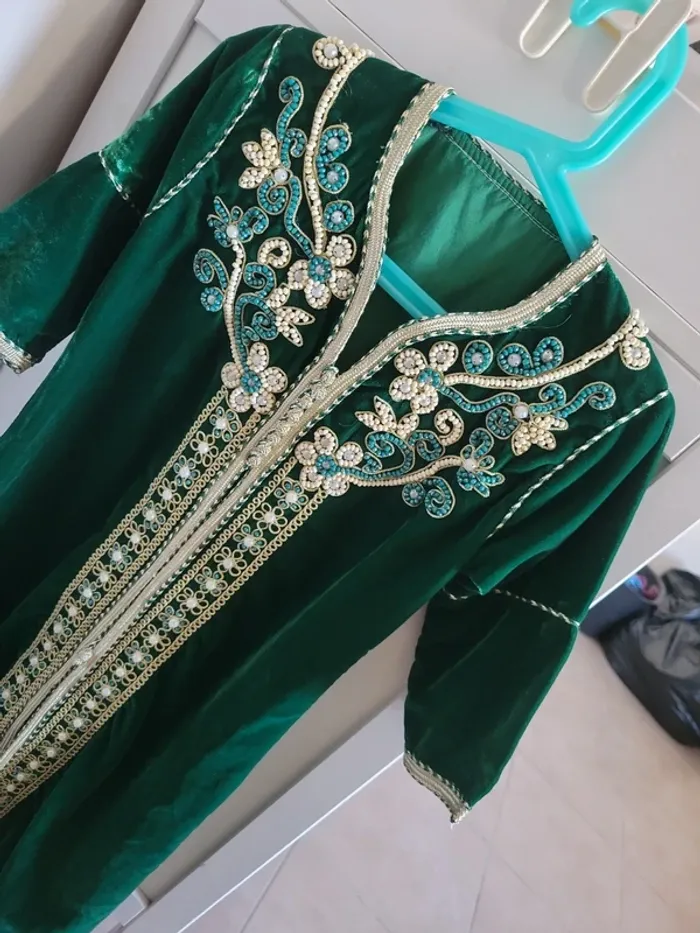 Robe traditionnelle 5/6 ans - photo numéro 2