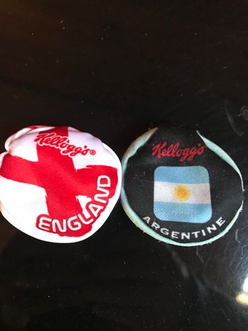 2 Oofball Kelloggs England et Argentine