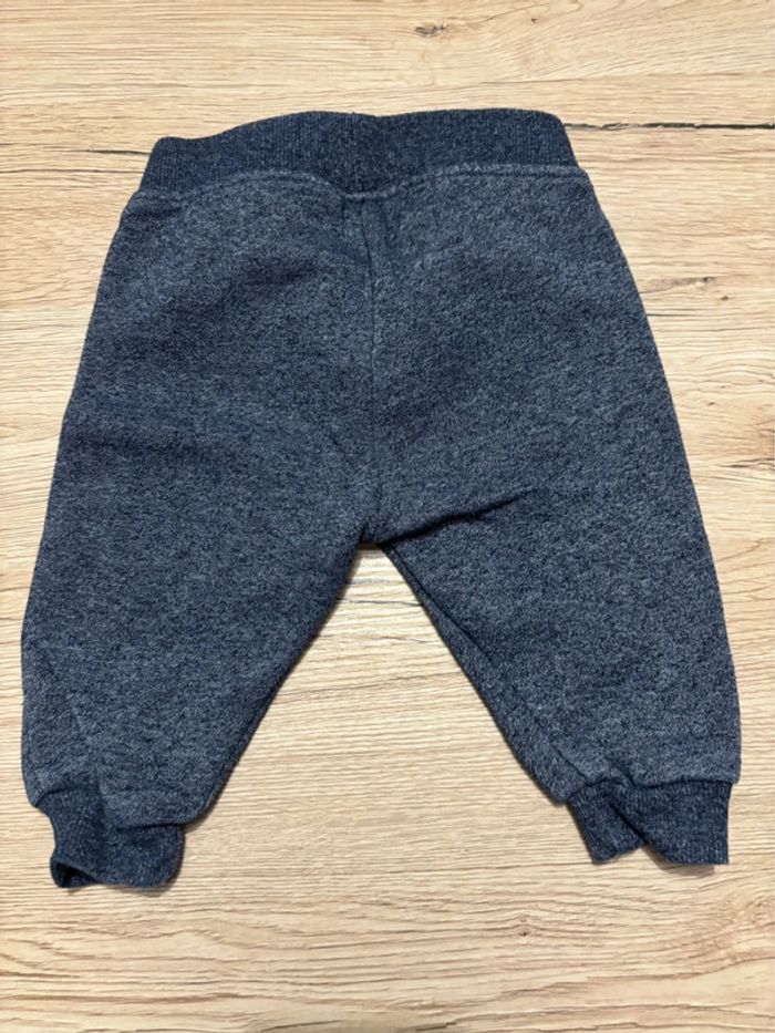 Lot 9 joggings 3 mois - photo numéro 3