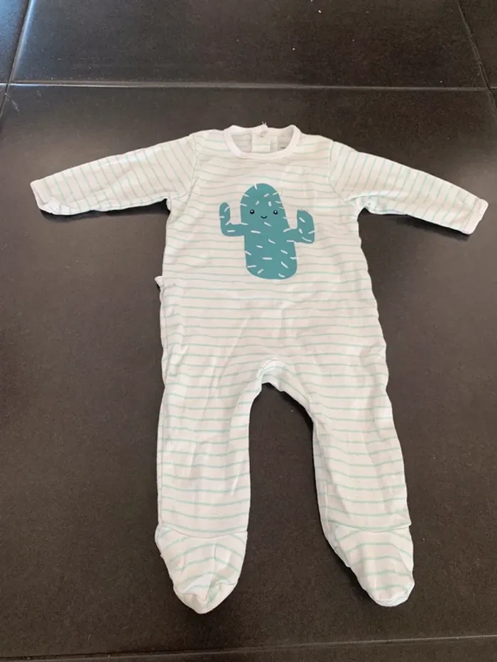 Lot pyjamas légers 3 mois garçons - photo numéro 4