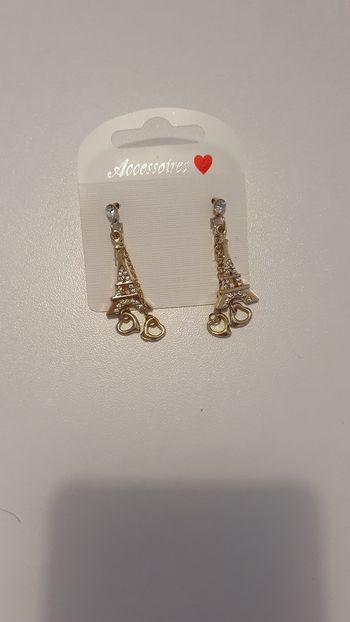 Boucles d'oreilles neuves