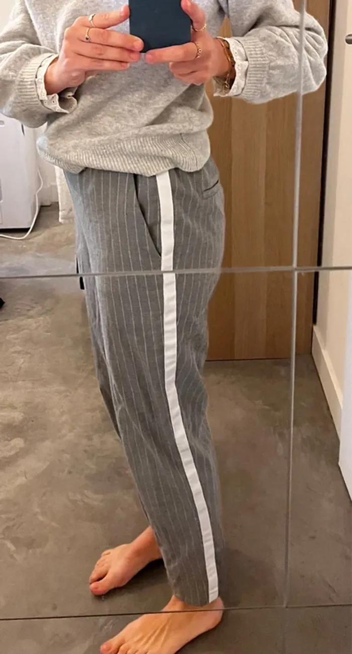Pantalon cintré gris style costume - photo numéro 4