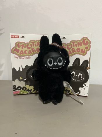 Labubu noir