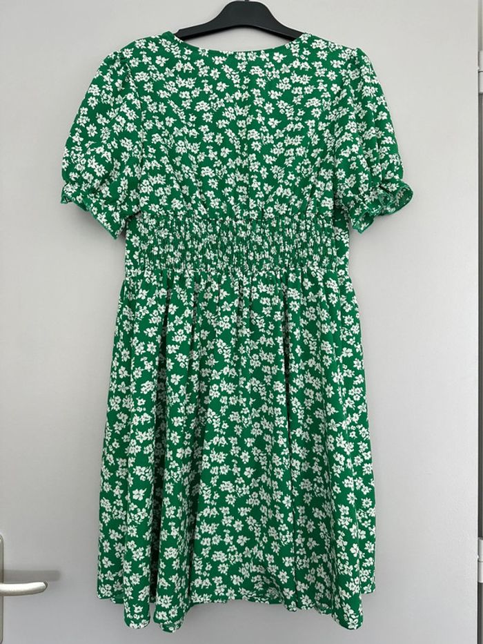 Petite robe verte à fleurs Shein taille M - photo numéro 2