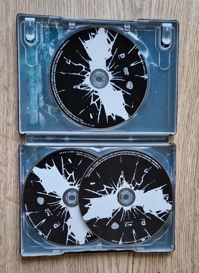 Dvd blu-ray the dark knight rises - photo numéro 3