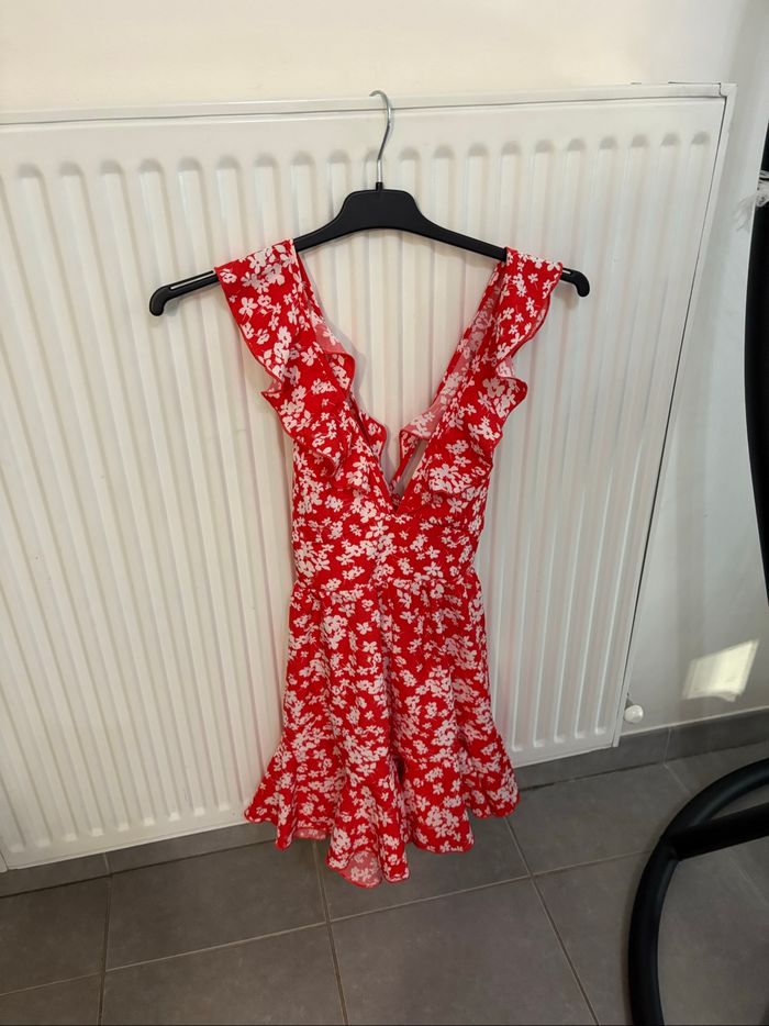 Robe à motif rouge et blanche SHEIN