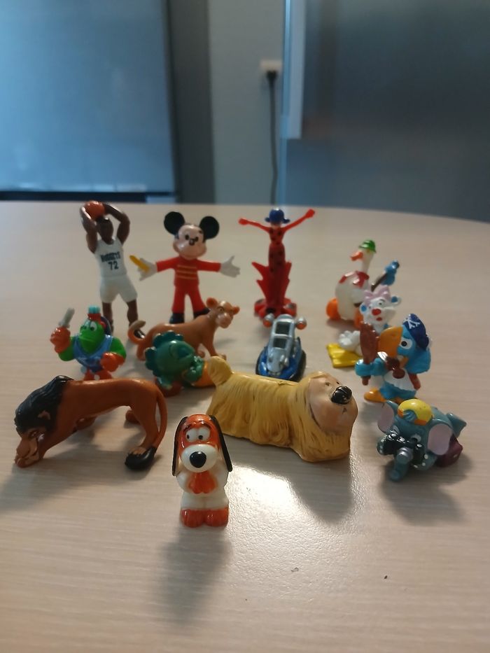 Lots de figurines tres bonne etats - photo numéro 8