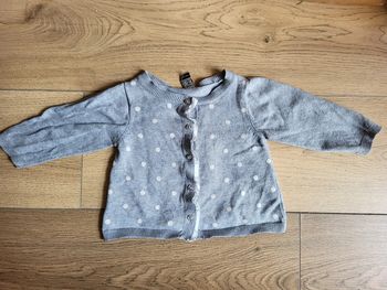 Gilet gris à pois blanc
