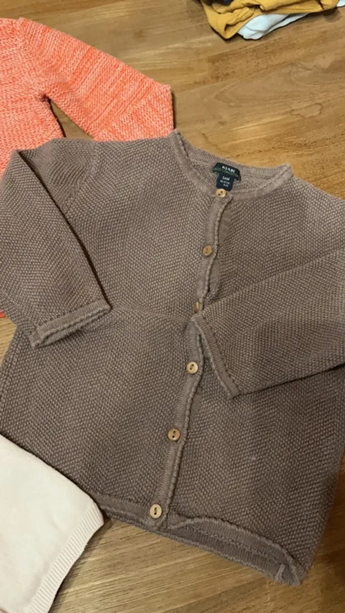 Lot 3 gilet 3/4 ans - photo numéro 5