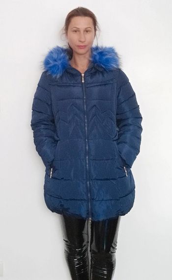 Doudoune marine capuche fourrée