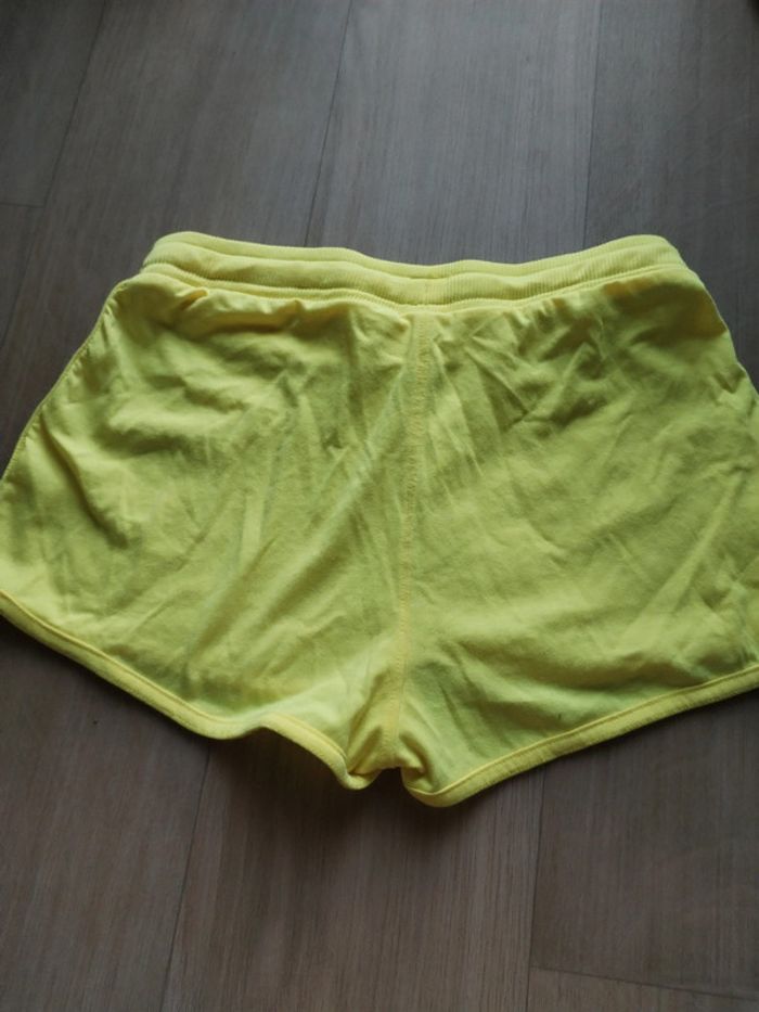 Short jaune fluo – Zeeman – Taille 158/164 - photo numéro 5