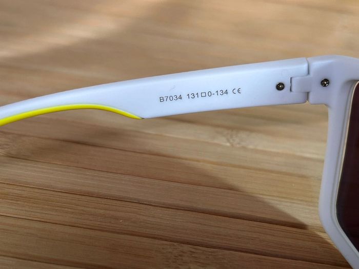 Paire de lunettes de soleil 74-6 - photo numéro 7