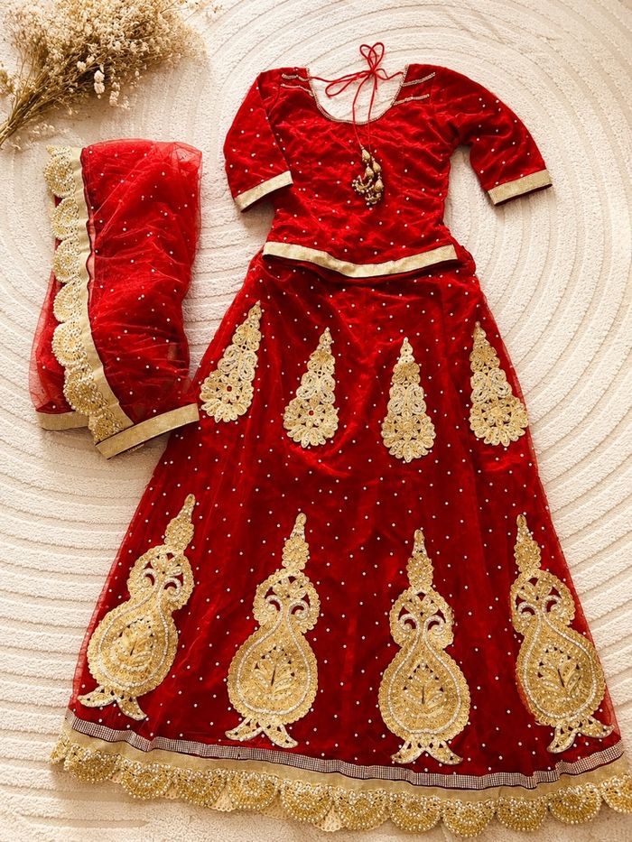 Lehenga rouge