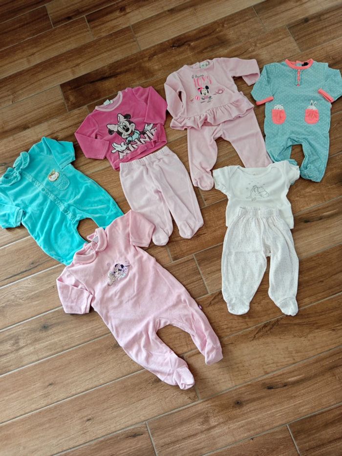 Lot 6 pyjamas fille 9/12 mois. - photo numéro 2