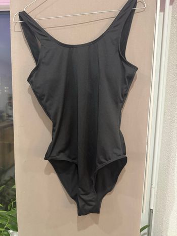 Maillot de bain, une pièce noire