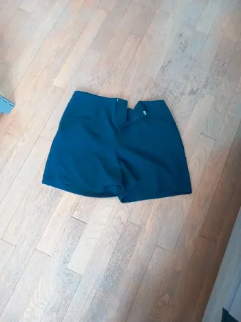Short femme bleu marine 44