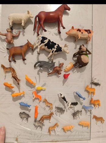 lot de 37 figurines animaux