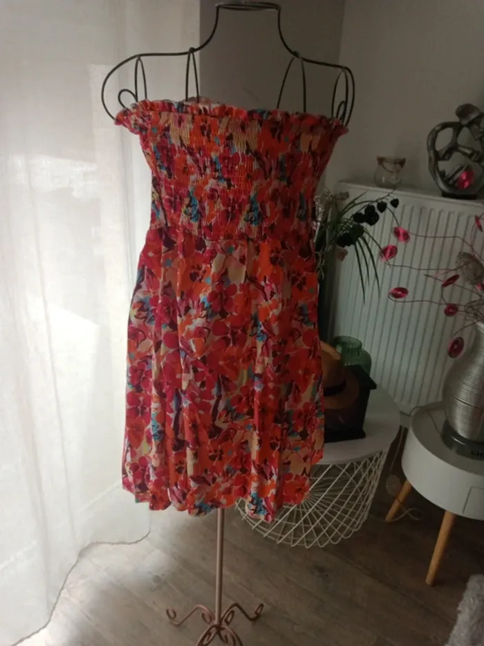 Petite robe à fleurs - photo numéro 2