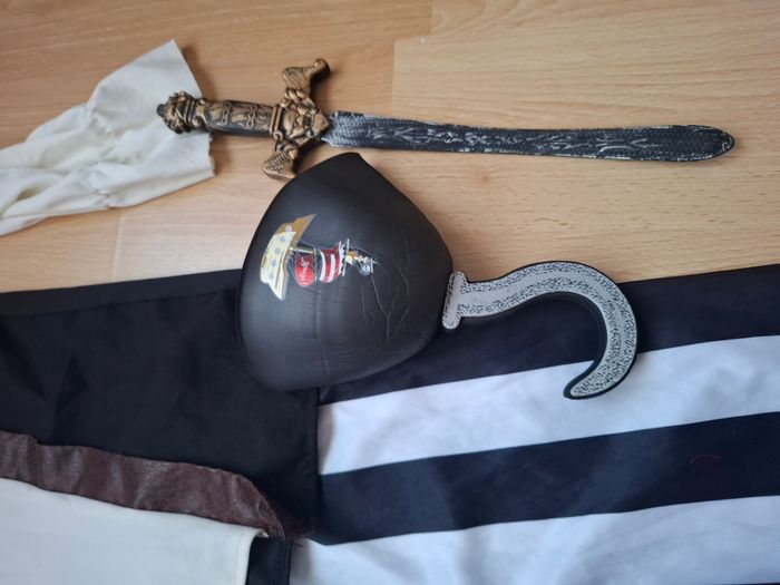 Deguisement pirate et accessoires - photo numéro 6