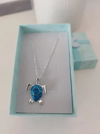 🐢 Magnifique collier tortue bleu