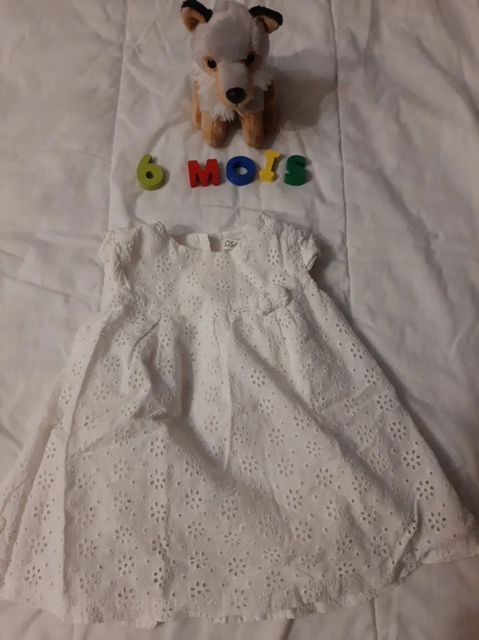 Robe blanche dentelle