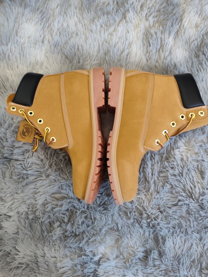 Chaussure Timberland taille 39 enfant neuve - photo numéro 4