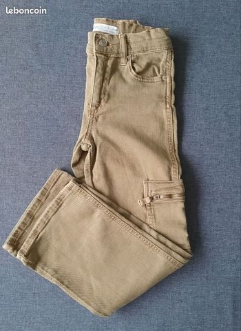 Jean ZARA NEUF Taille 9 Ans