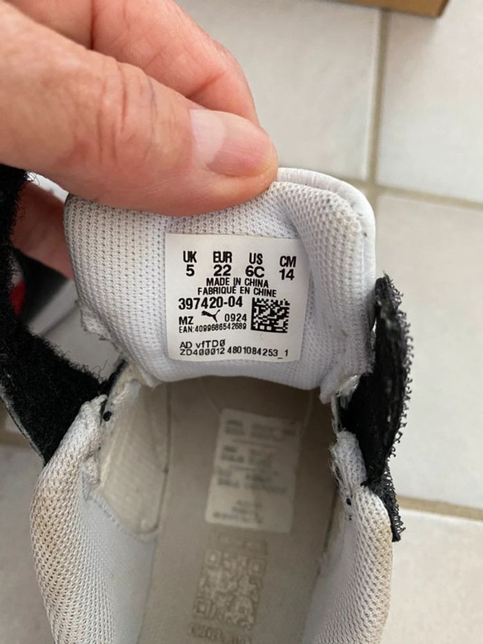 Baskets noires rouges et blanches Puma 22 - photo numéro 5