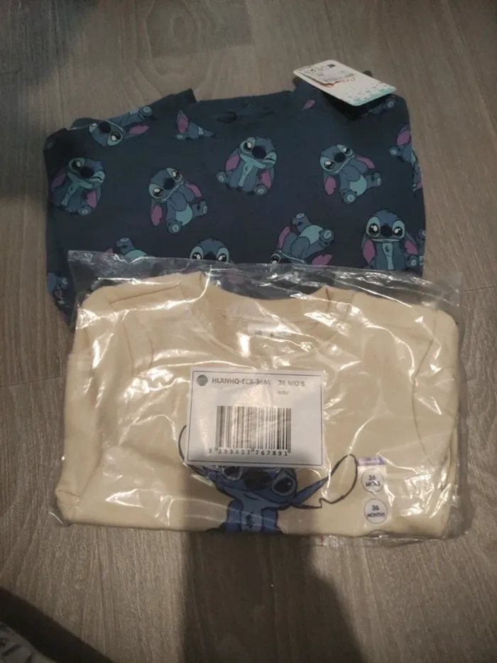Lot de deux pulls stitch neuf avec étiquette taille 36 mois Kiabi et Orchestra