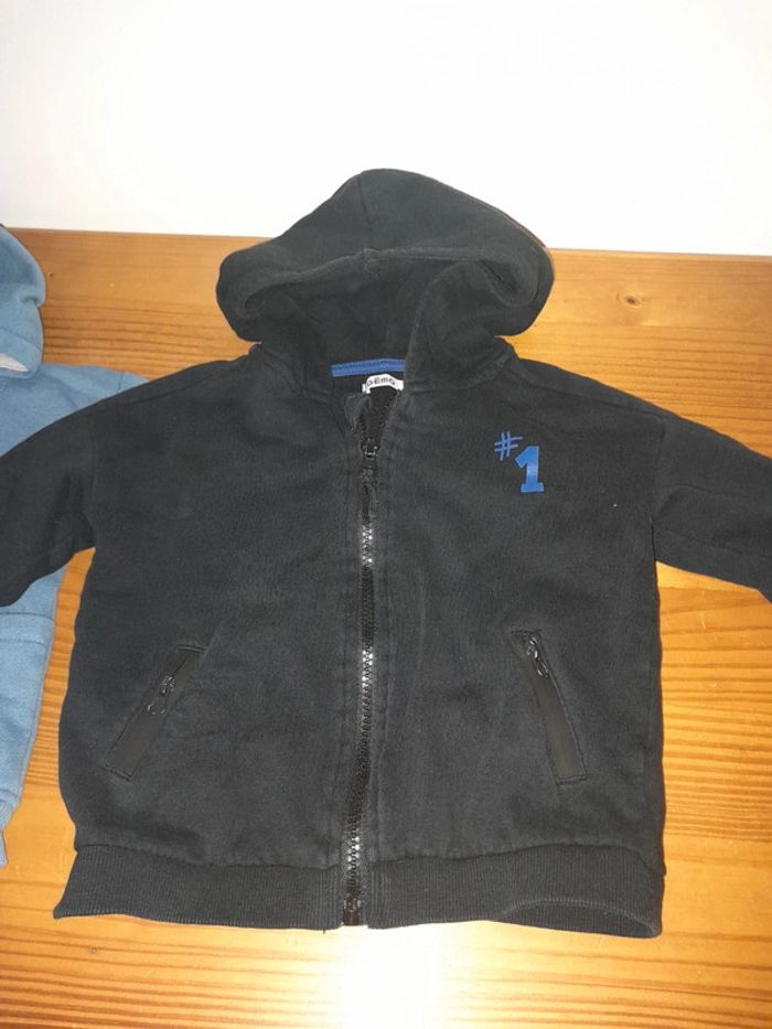 2gilets avec capuche 18 et 24mois Gémo - photo numéro 2