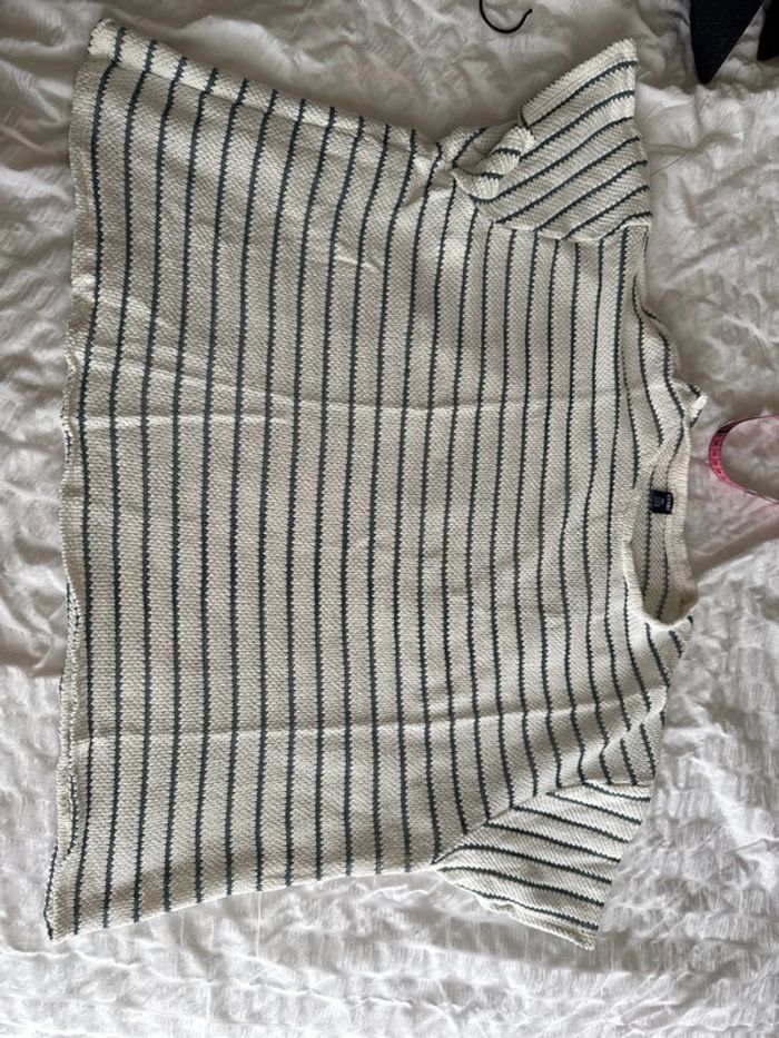 Très beau pull ajouré