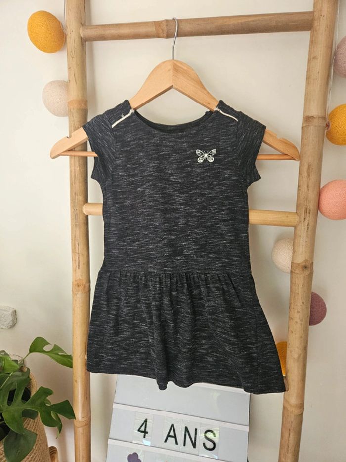 Robe 4 ans