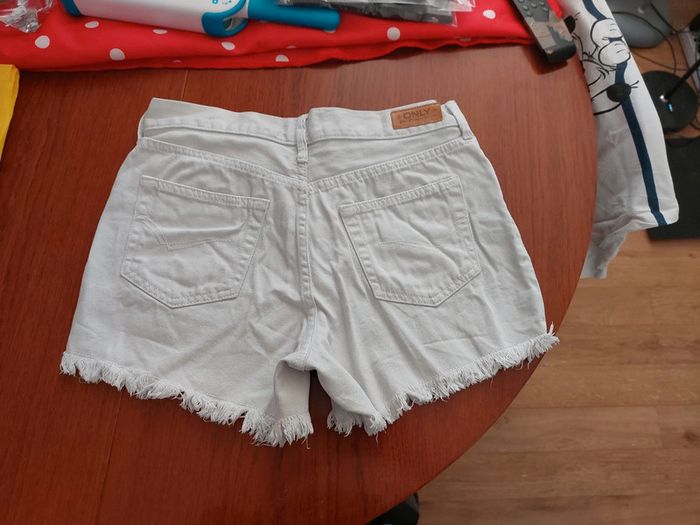 Short jeans blanc Taille EU 27 (36/37 FR) - photo numéro 2