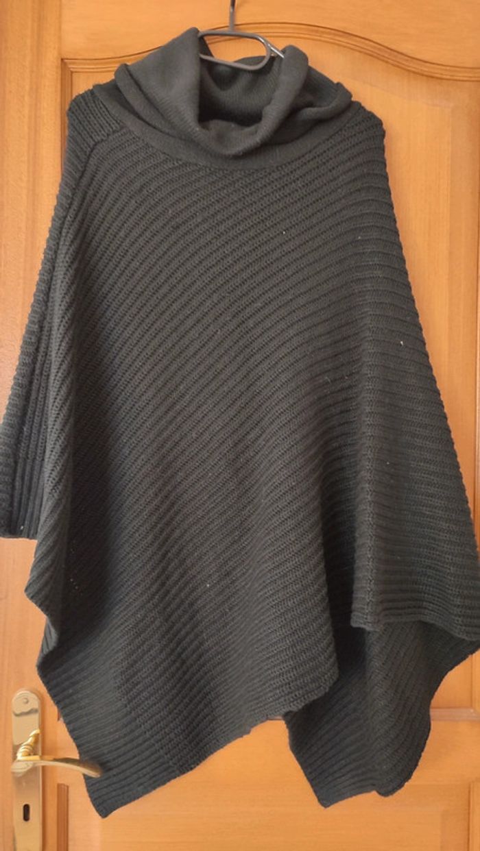 Poncho noir