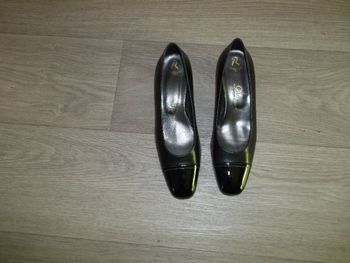 Escarpins ROSETA cuir lisse et vernis noirs taille 38.5 NEUFS