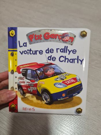 Livre P'tit Garçon La voiture de rallye de Charly