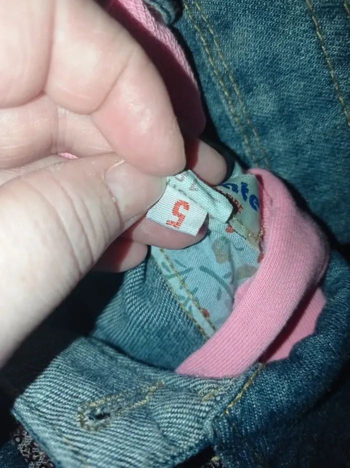 Veste en jeans bleu avec dessins au dos - photo numéro 5