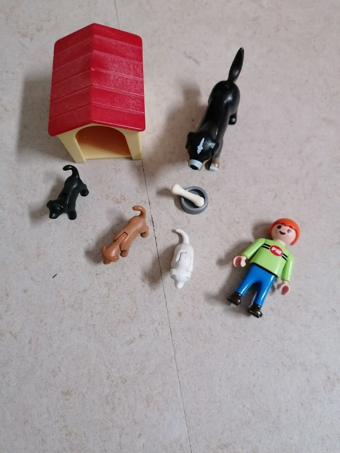 Playmobil 4498 Enfant avec famille de chiens - photo numéro 3