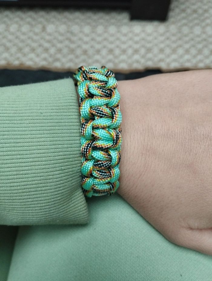 Bracelet en paracorde fait main femme