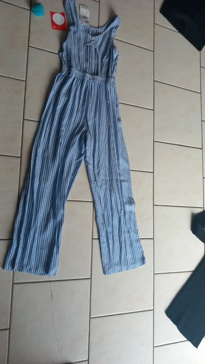 Combinaison longue gémo bleue et blanche rayée neuve 12 ans - photo numéro 3
