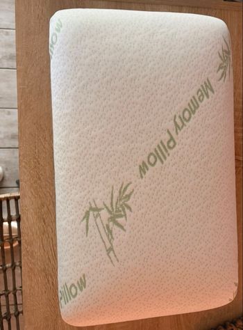 Oreiller à mémoire de forme thermoregulant 