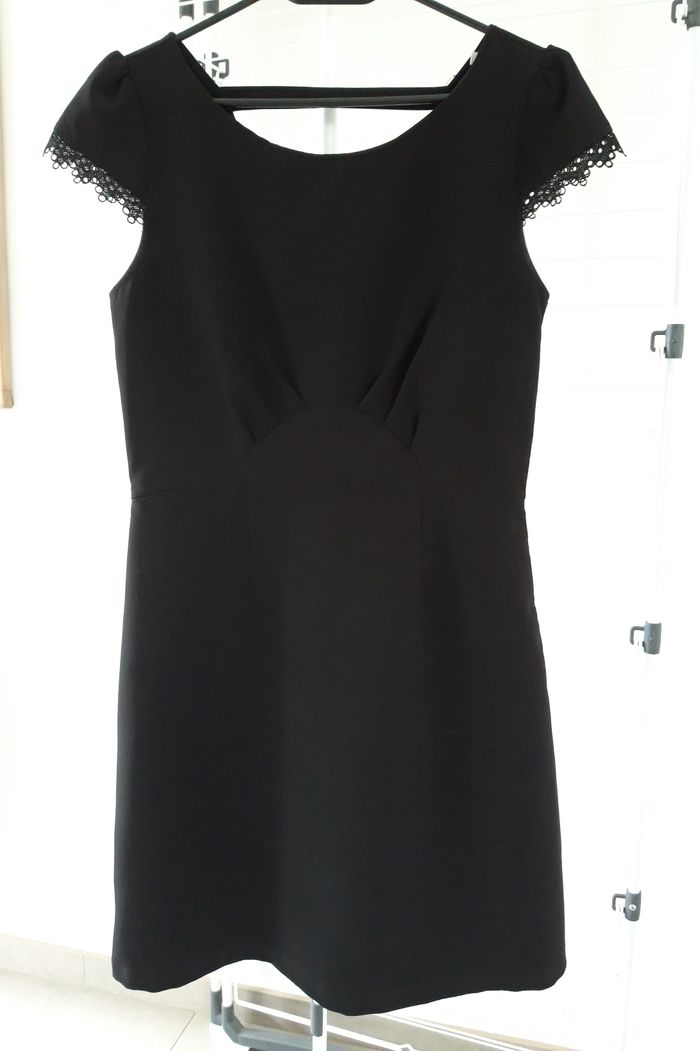 Robe noire Naf Naf taille 38 neuve