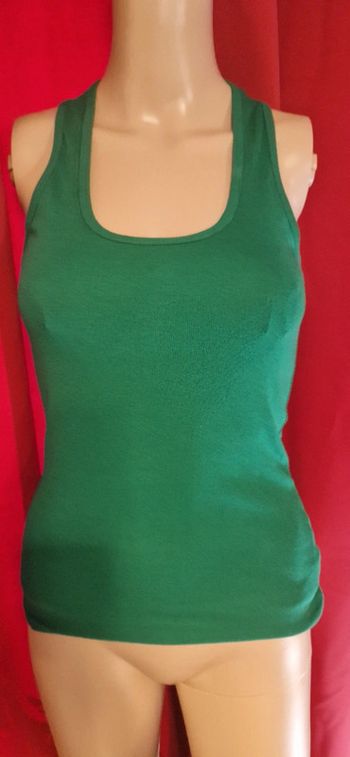 Débardeur vert taille XS jamais porté