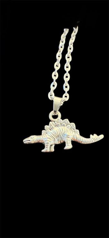 Collier dinosaure