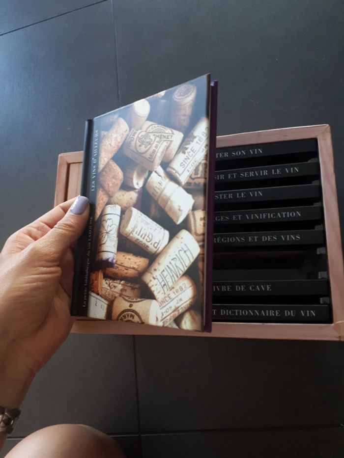 La petite bibliothèque du vin Larousse état neuf - photo numéro 13